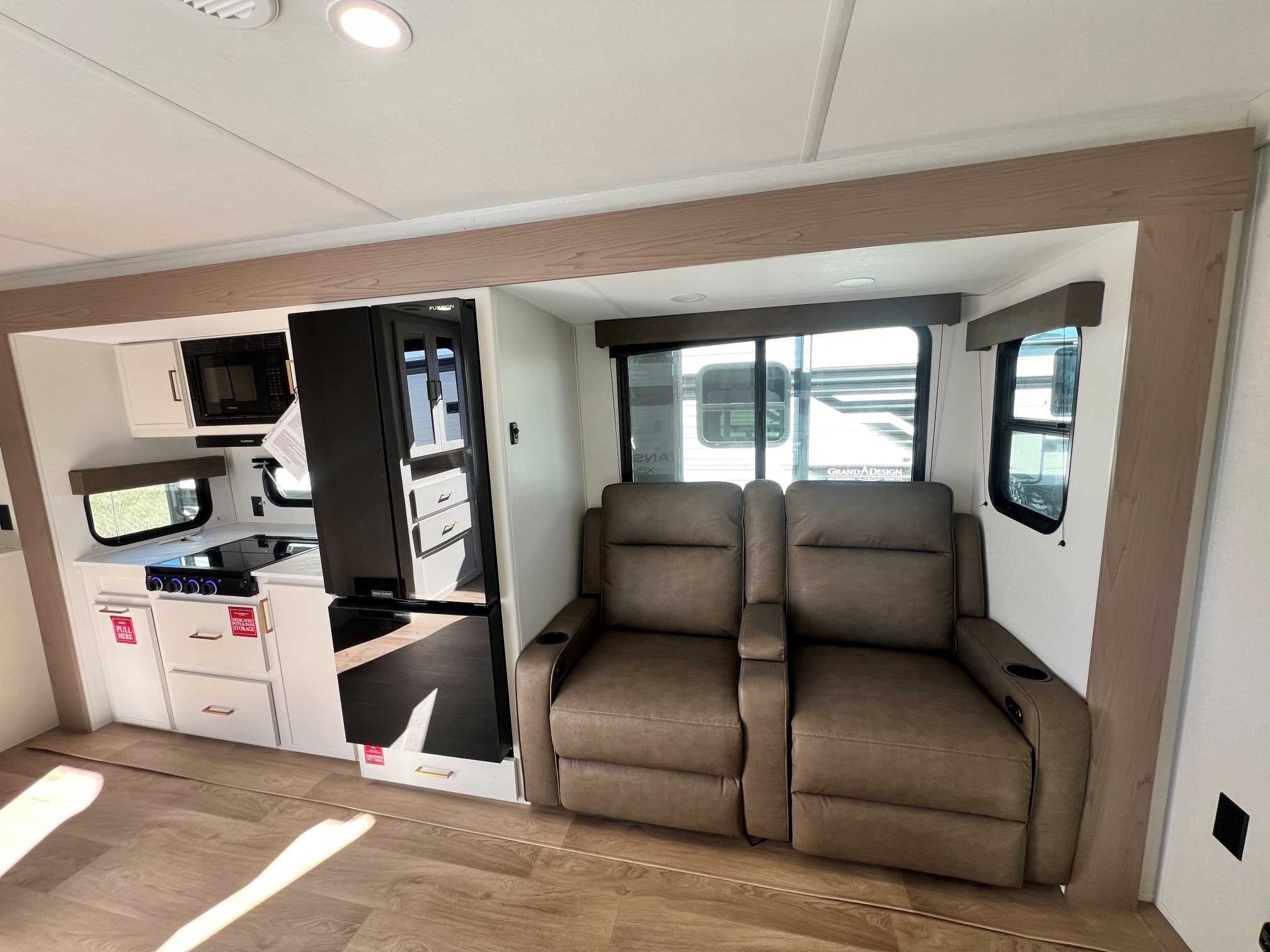 2026 Grand Design Transcend XPLOR 25MLX - Image 9