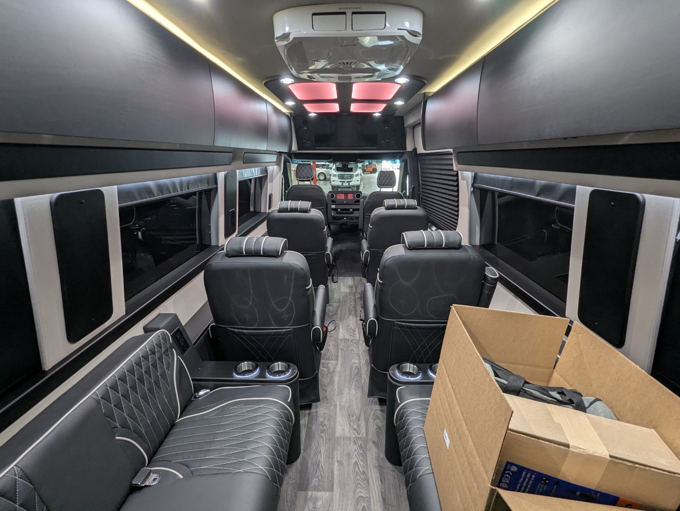 2027 Midwest Automotive Designs Luxe Cruiser - Image 33