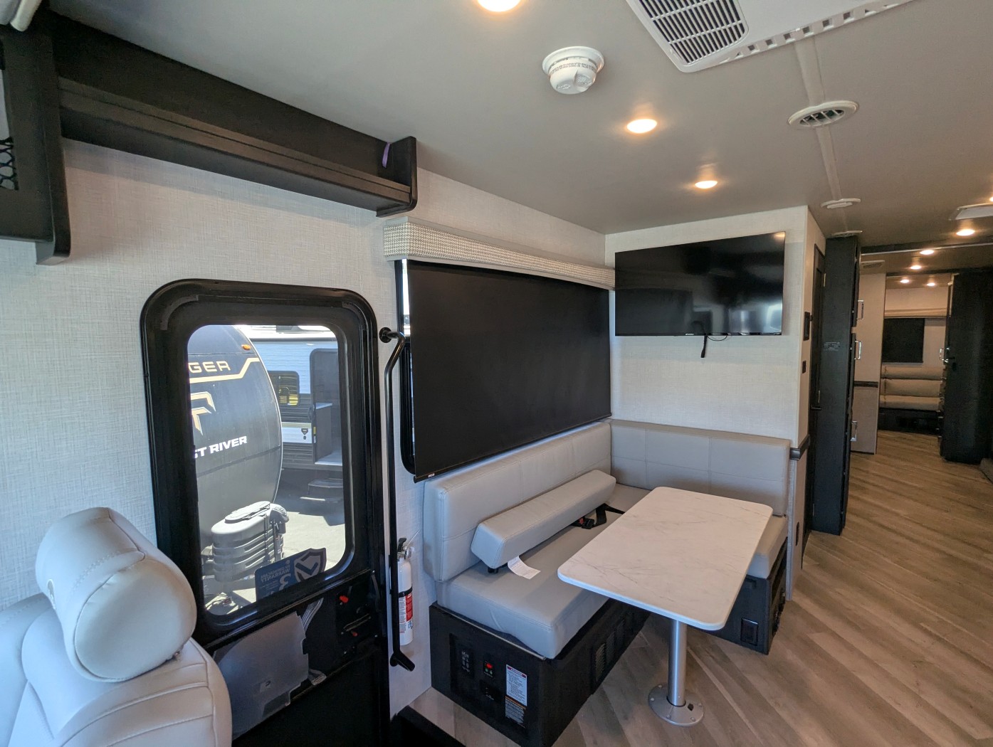 2026 Holiday Rambler Invicta 36Y - Image 16