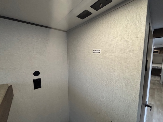 2026 Grand Design Transcend 305BHT - Image 38