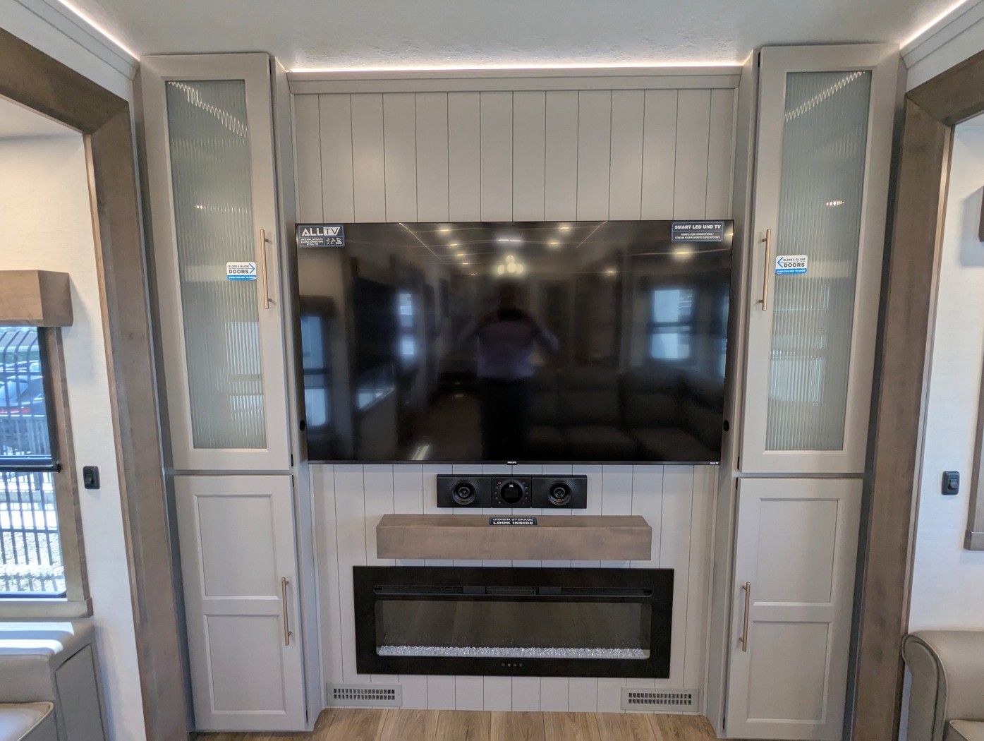 2025 Alliance RV Paradigm 375RD - Image 41