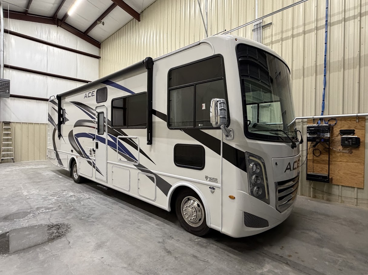 2023 THOR MOTOR COACH ACE 32B - Image 1