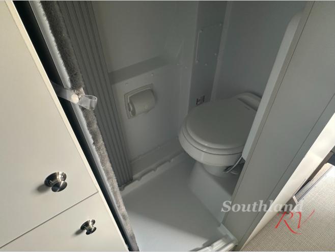 2026 Airstream Rangeline Base - Image 25