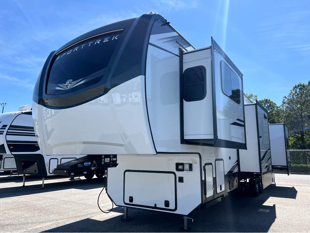 2026 VENTURE RV SPORTTREK 365VFL - Image 2