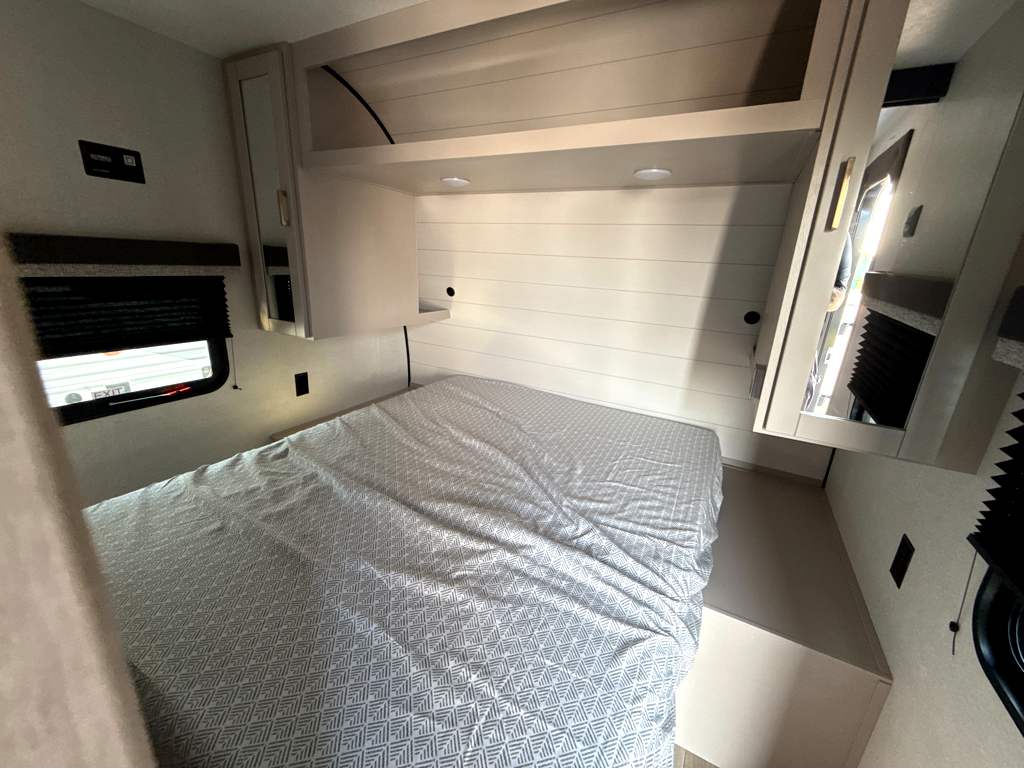 2027 Jayco Jay Flight SLX 261BHS - Image 24