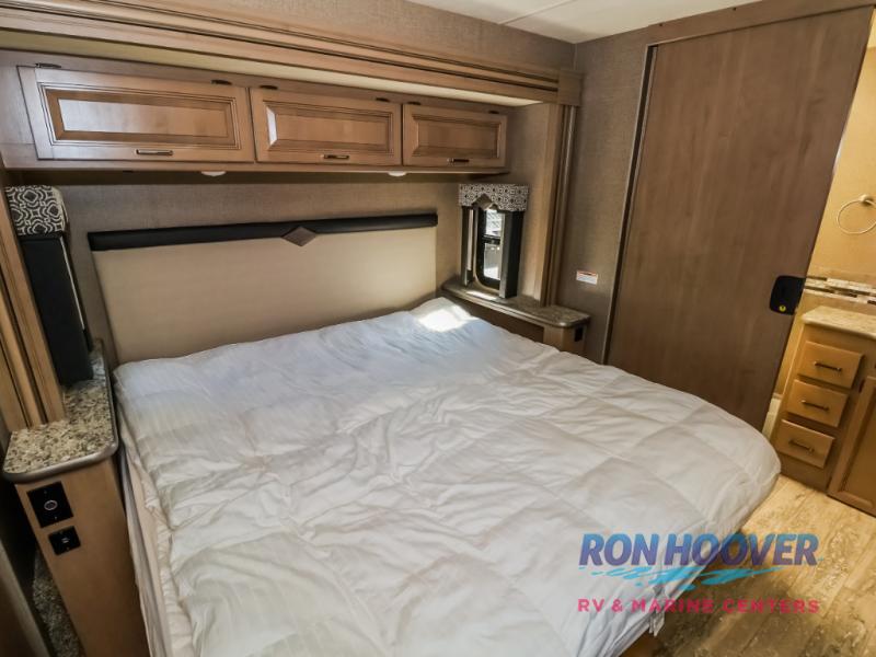 2020 THOR MOTOR COACH 35M - Image 24