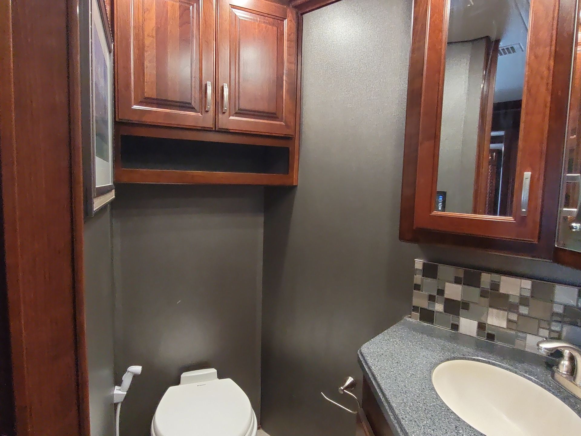 2017 Holiday Rambler Endeavor XE 38K - Image 23