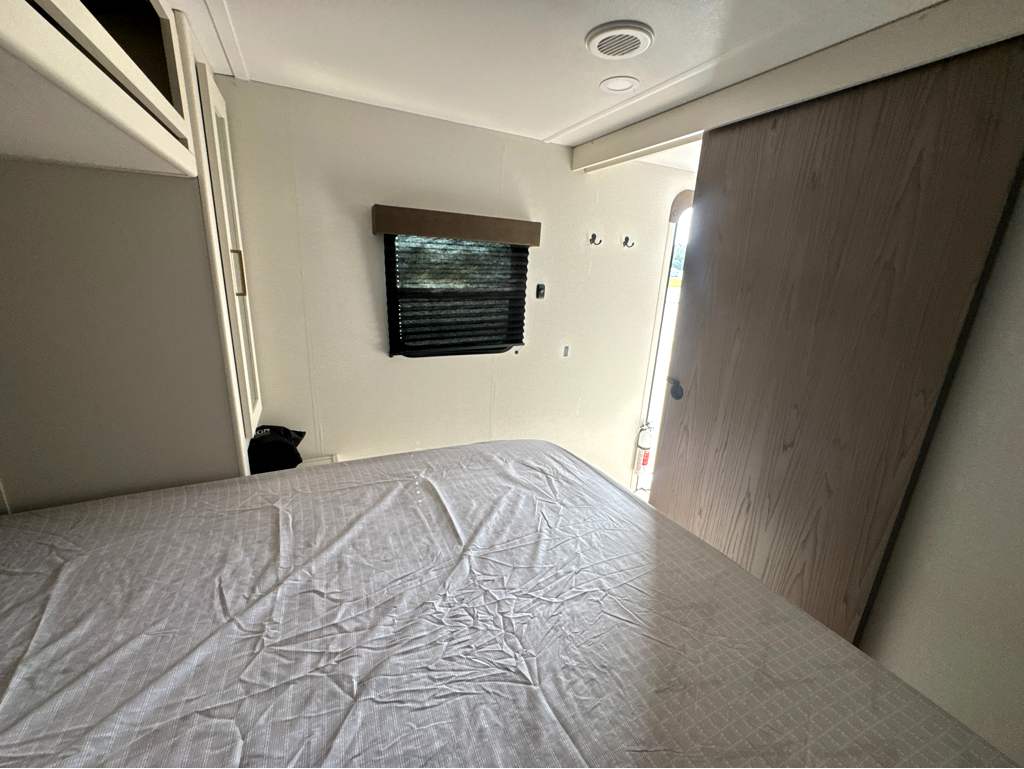2027 GRAND DESIGN TRANSCEND 24BHX - Image 21