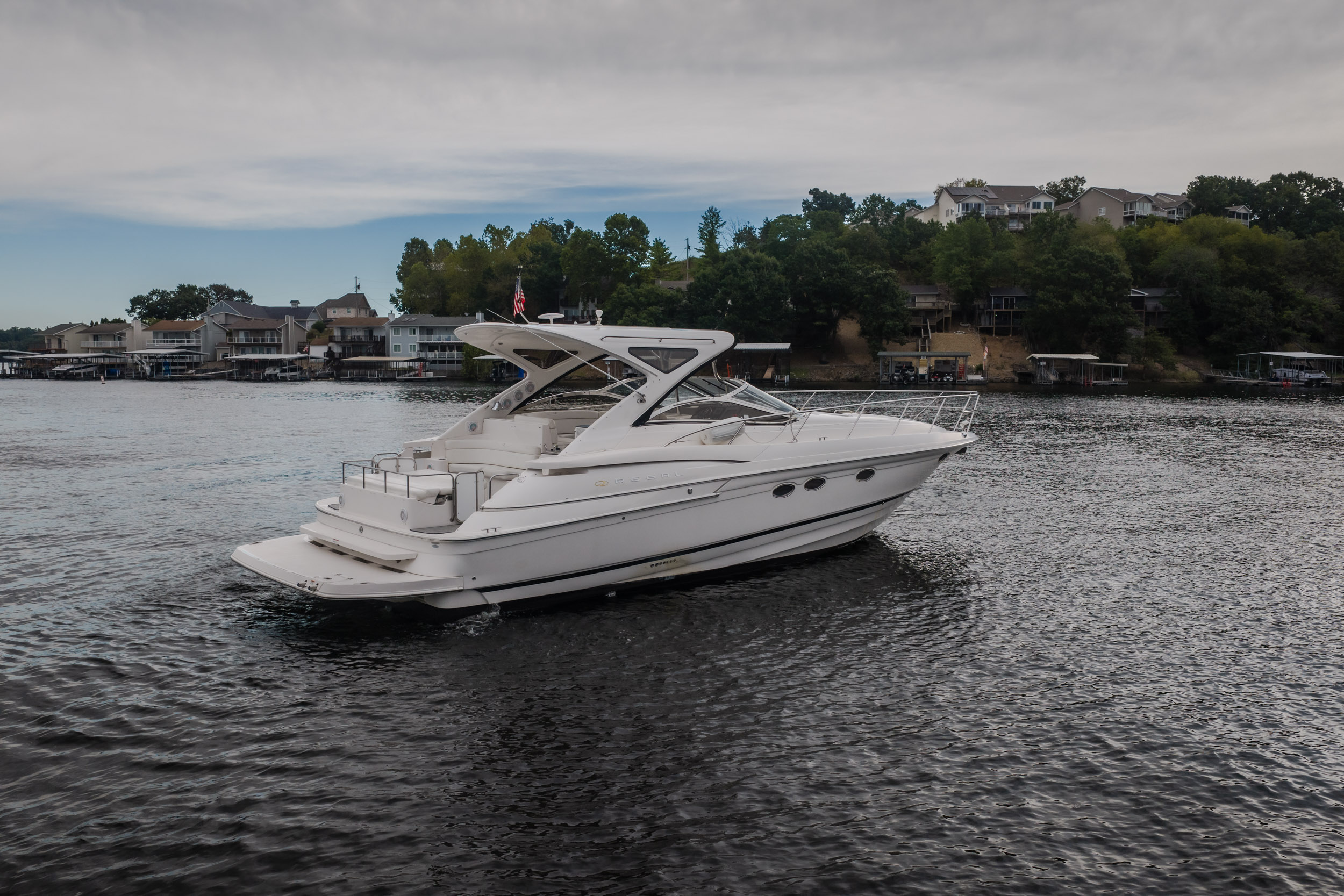 2009 Regal 4460 Express Cruiser - Image 62