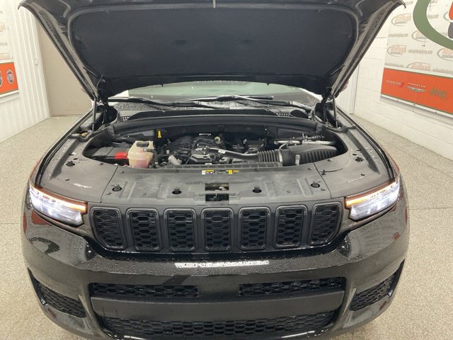 2025 Jeep Grand Cherokee L Altitude X 4X4 - Image 10