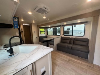 2027 Jayco Jay Flight SLX 261BHS - Image 20