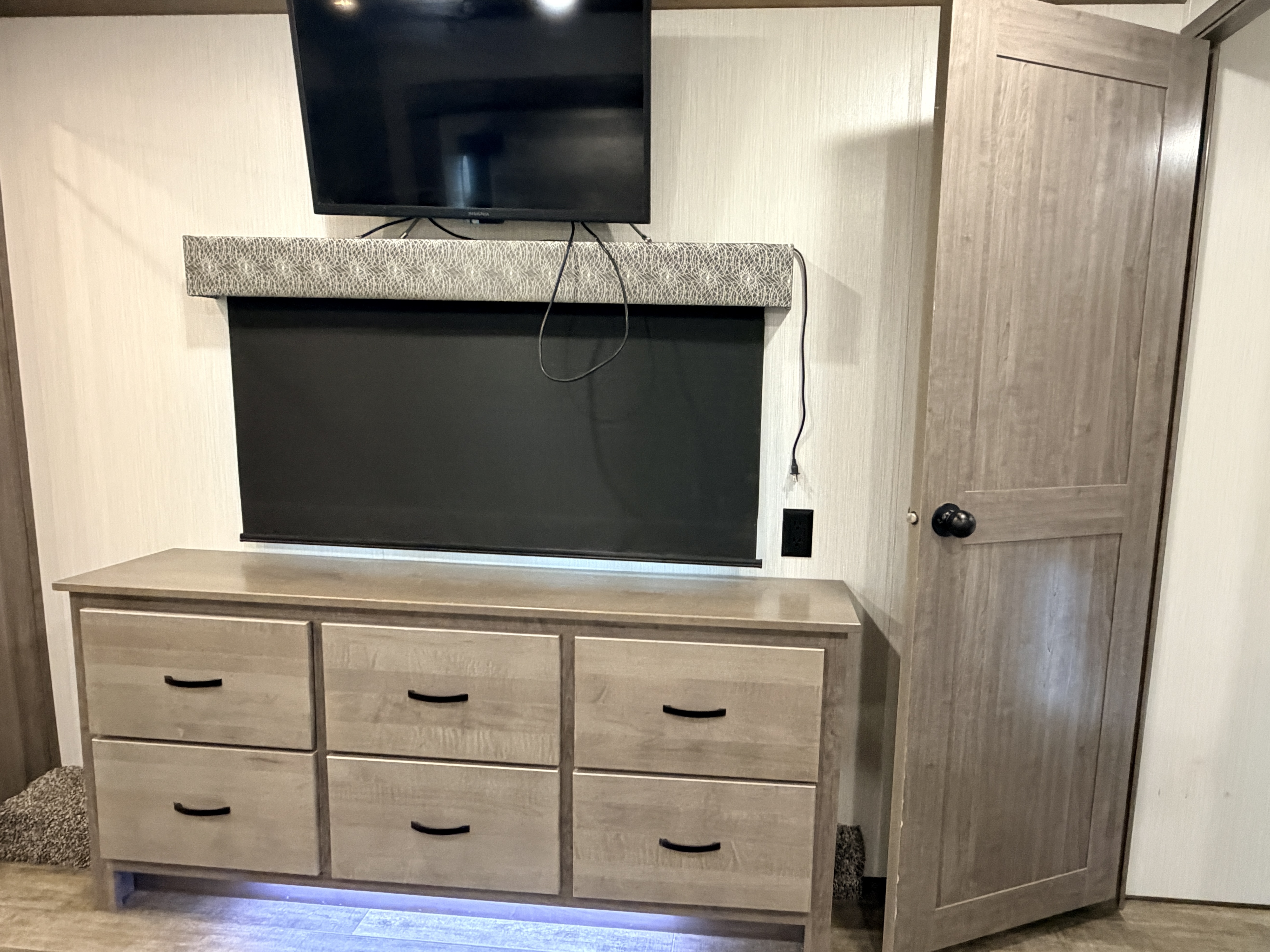 2021 Forest River Cedar Creek 360RL - Image 22