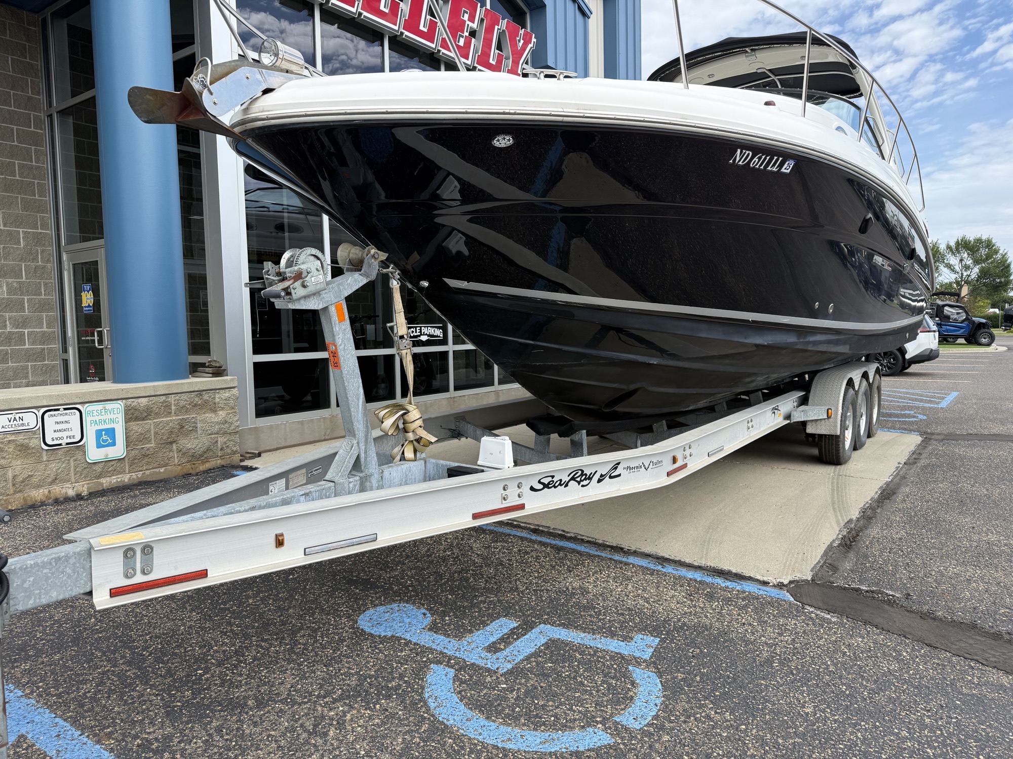2006 Sea Ray 320 Sundancer - Image 29