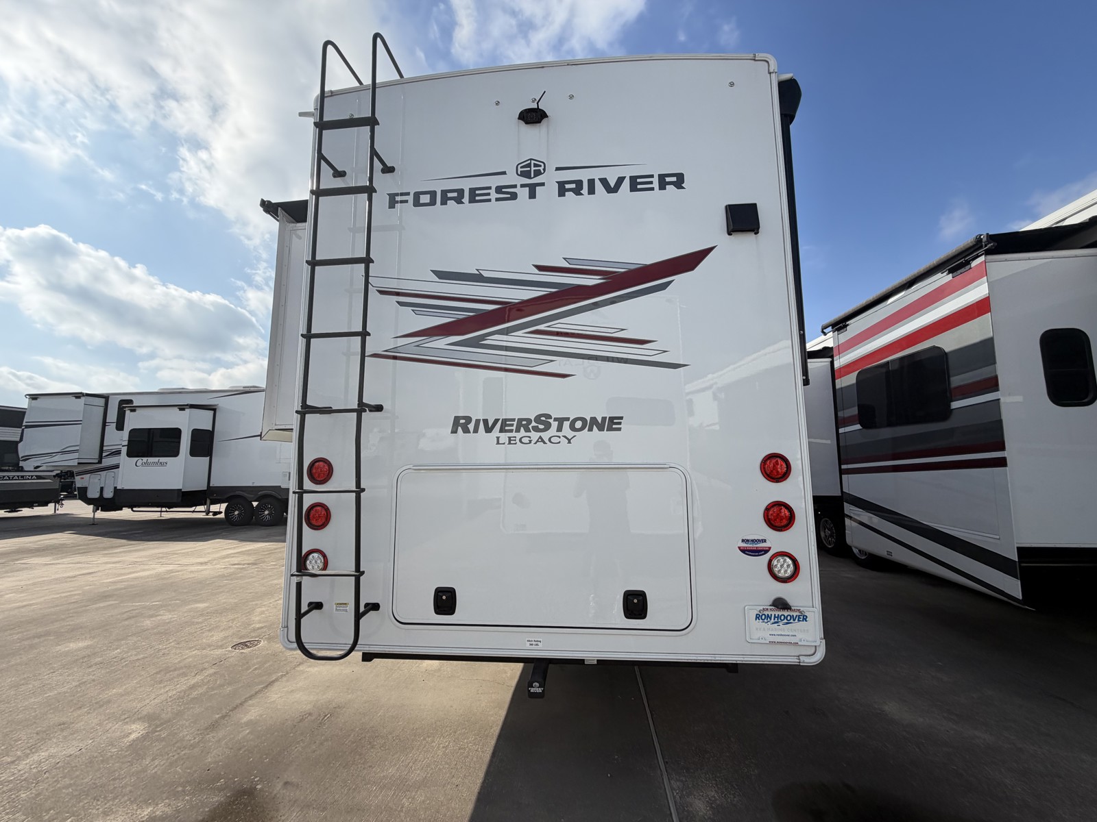 2025 FOREST RIVER 421FK - Image 35