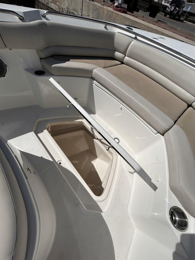2017 Boston Whaler 330 Outrage - Image 19