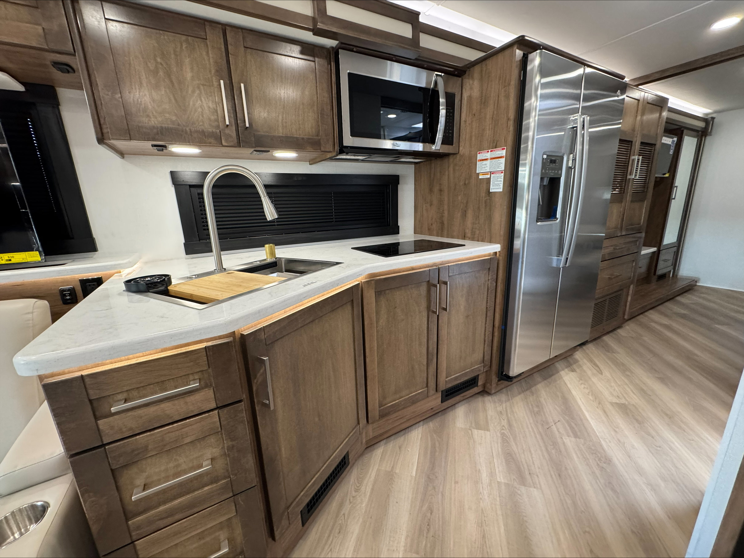 2026 JAYCO SENECA 37M - Image 13
