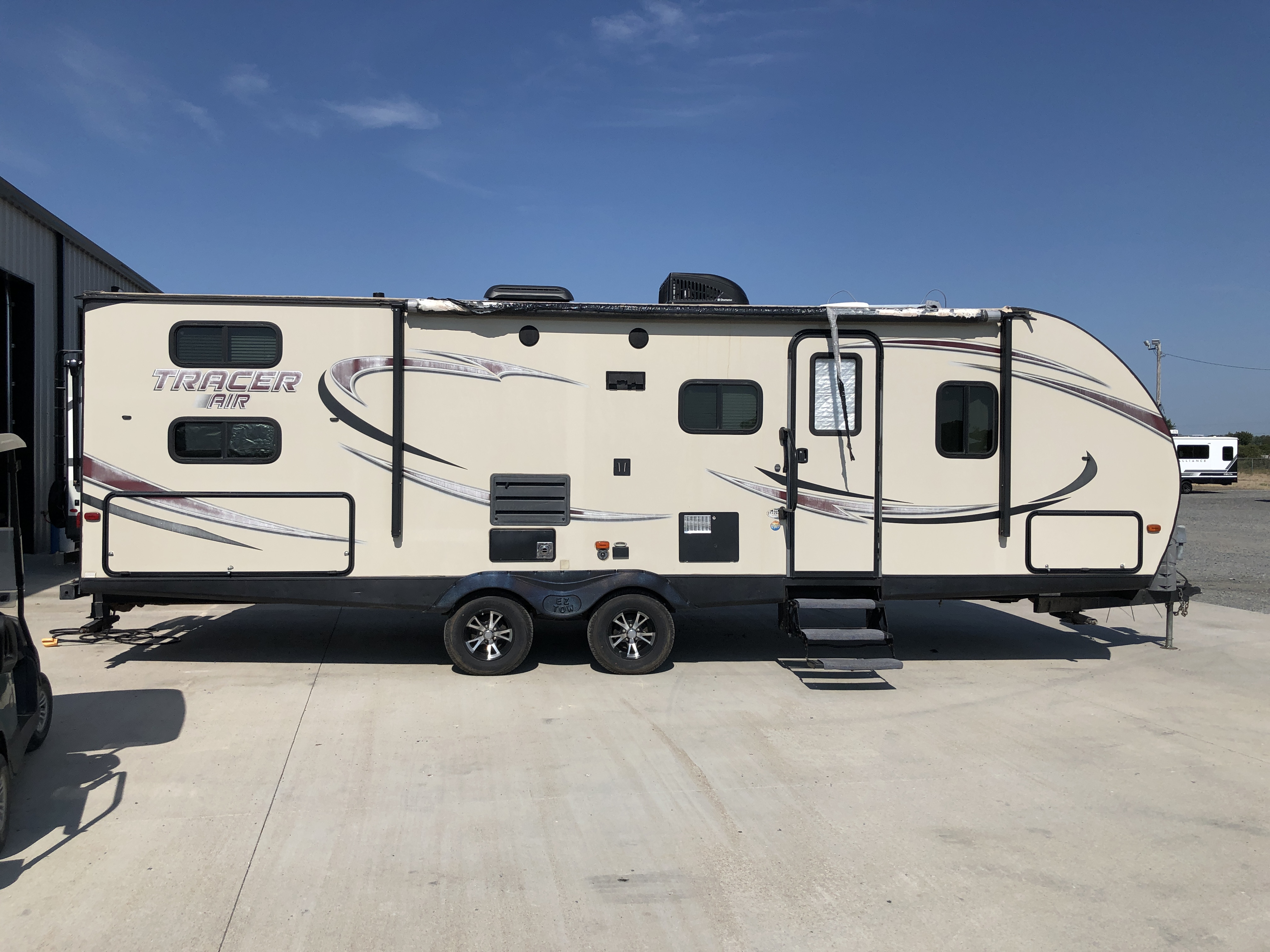 2016 Forest River TRACER 270AIR - Image 8