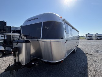 2026 AIRSTREAM CLASSIC 28RBT - Image 2