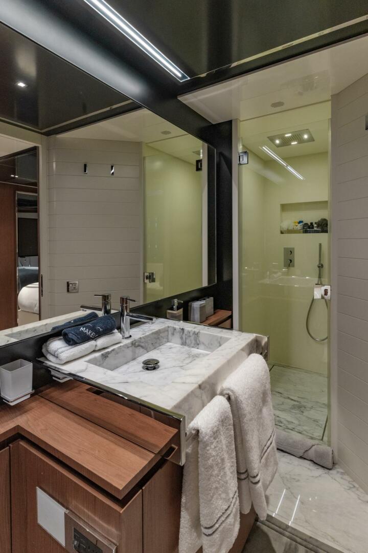 2019 Riva - Image 14