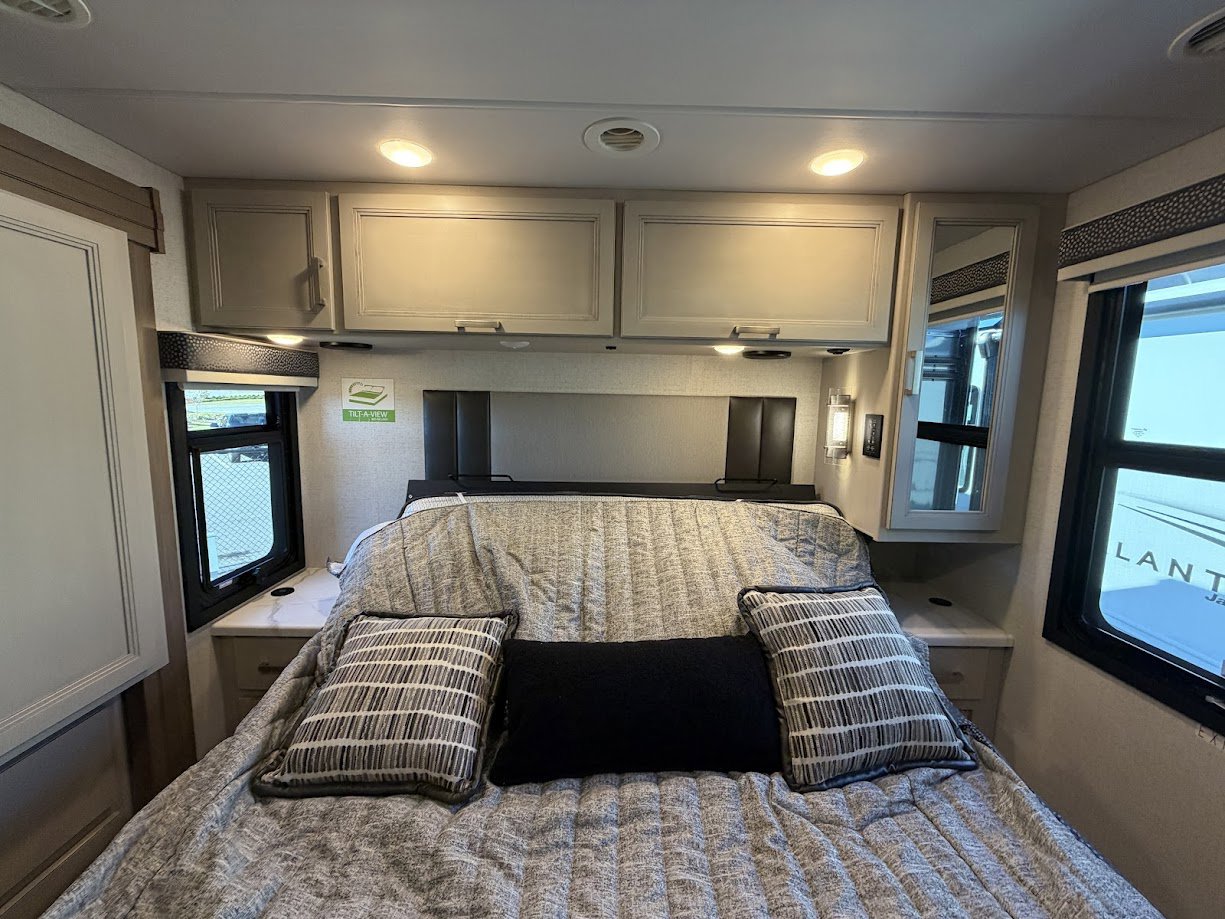 2026 THOR MOTOR COACH PALAZZO 33.5 - Image 52