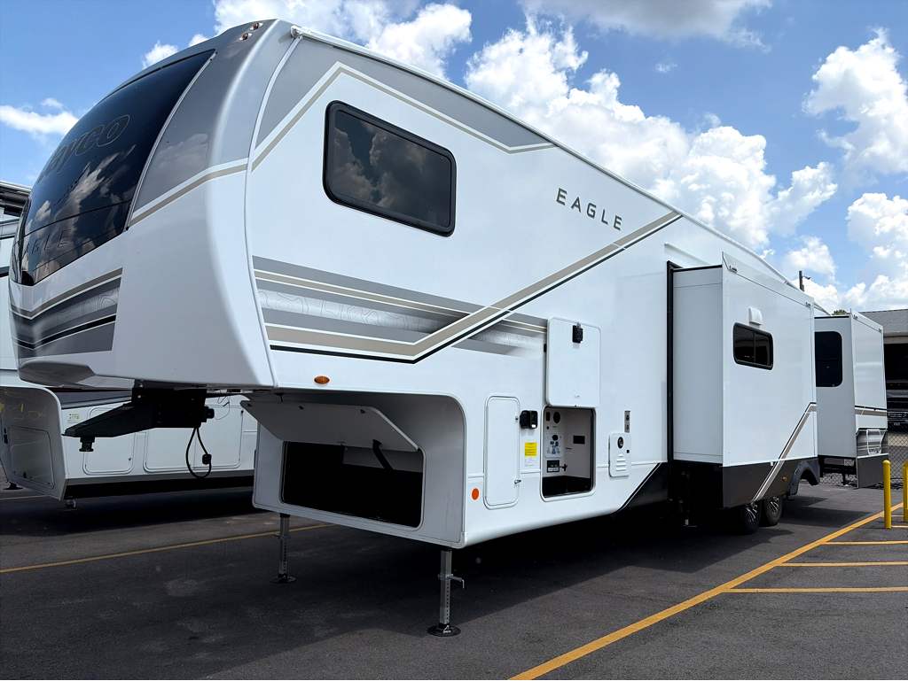 2027 JAYCO EAGLE 367TBTS - Image 4