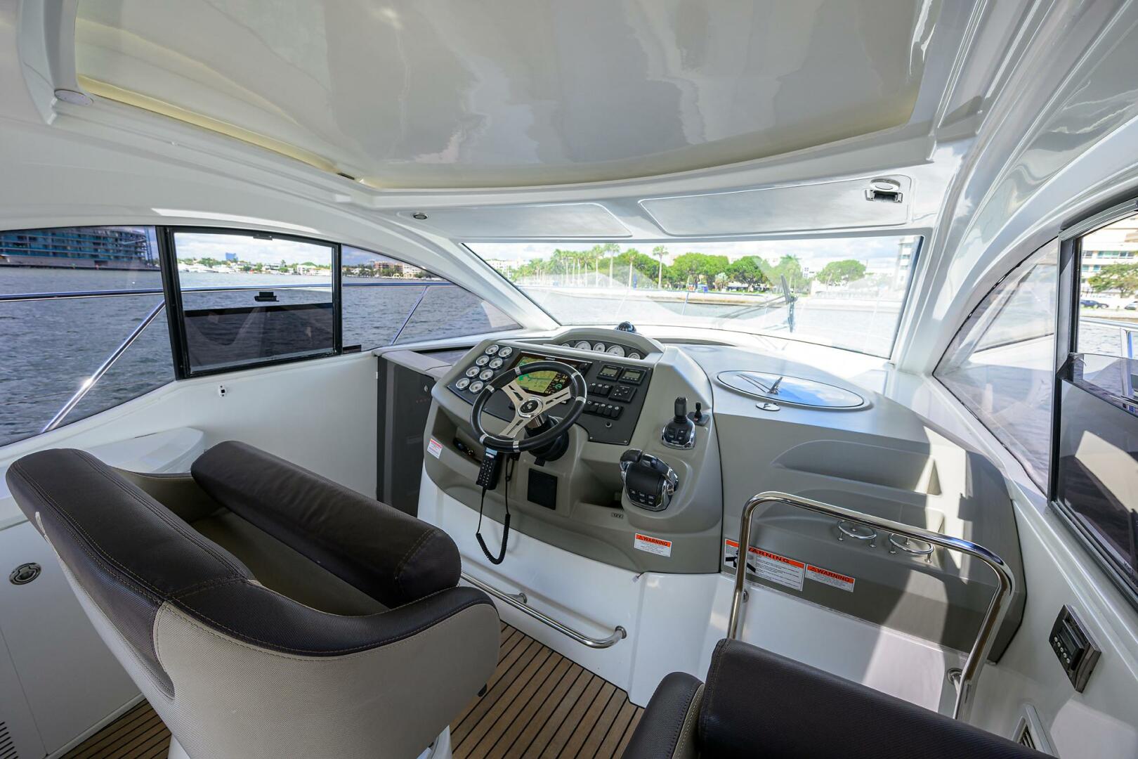 2003 Jupiter 31 Cuddy - Image 55
