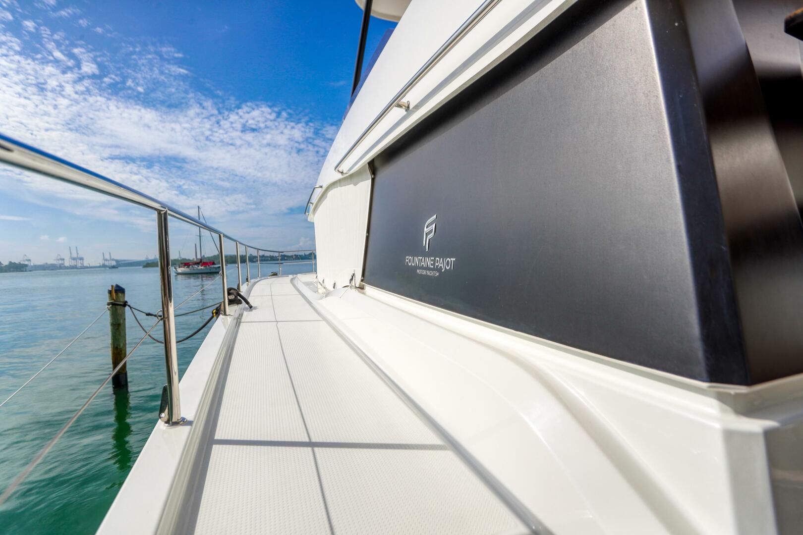 2022 Fountaine Pajot MY6 - Image 13