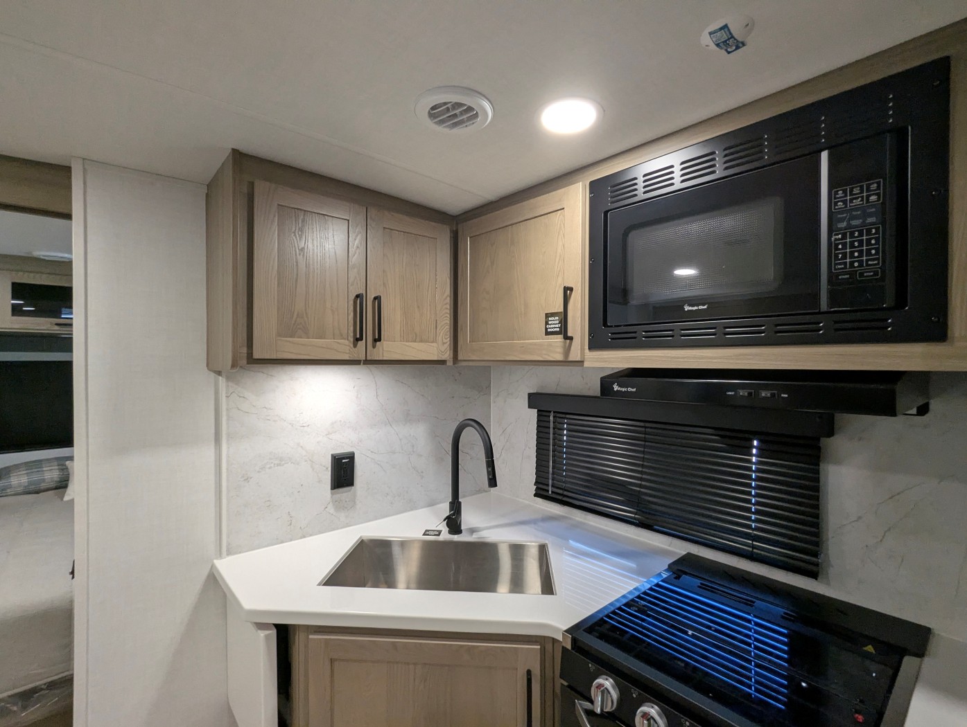2027 Forest River Rockwood Ultra Lite 2706BH - Image 24