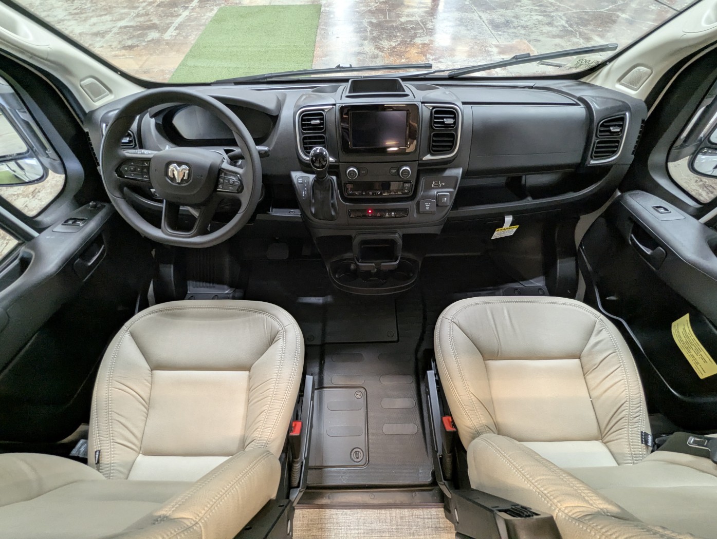 2027 Winnebago Elora 19DC - Image 12