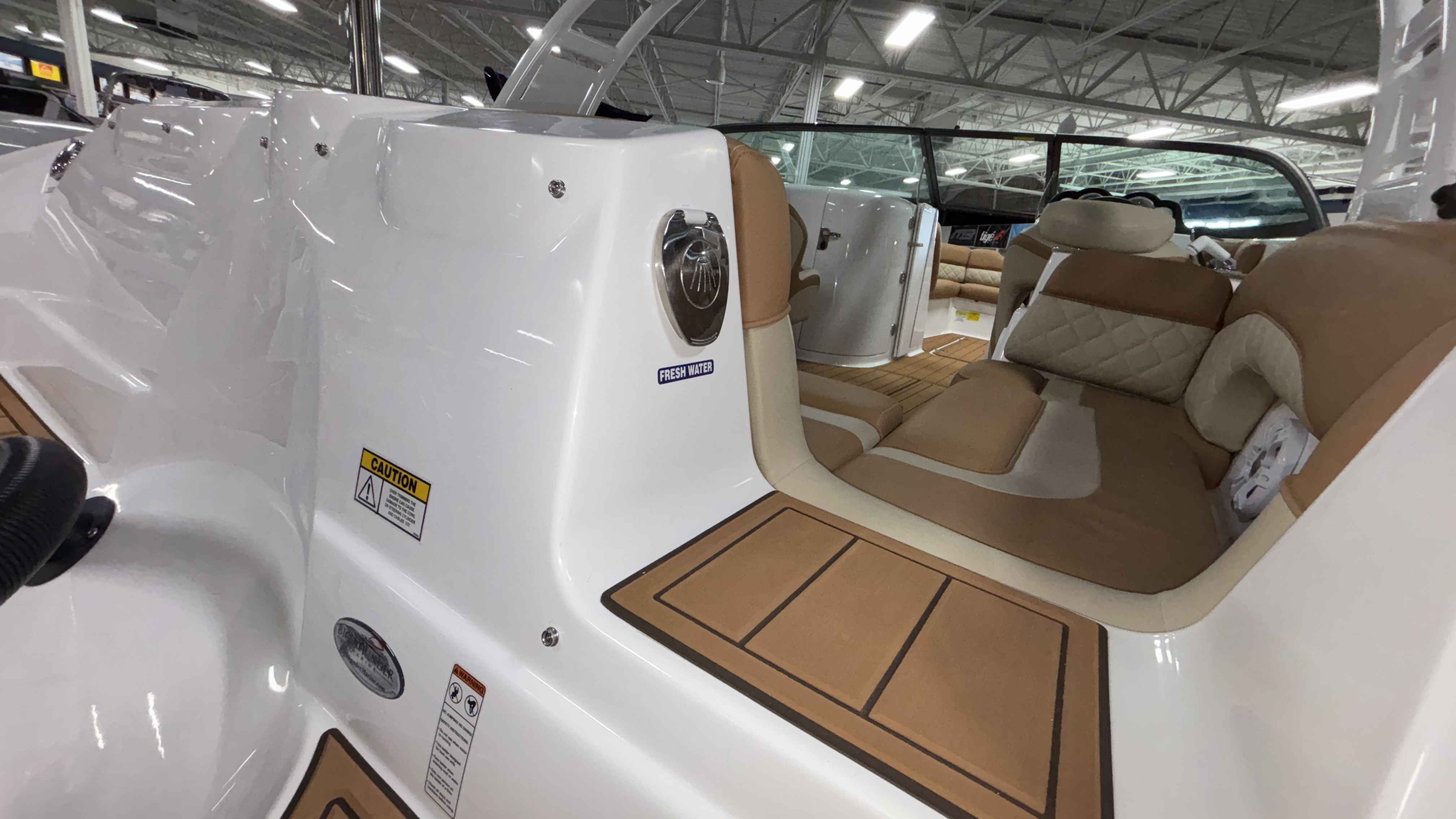 2025 Nauticstar 243DC Deck - Image 8