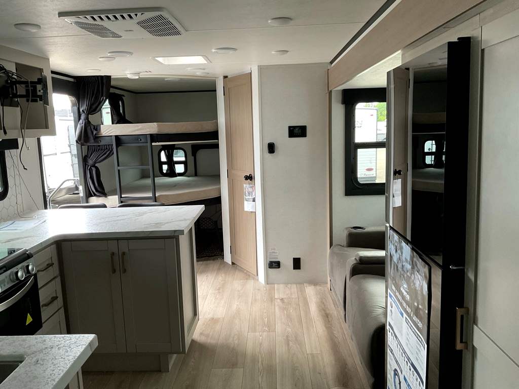 2027 JAYCO Jay Feather 25BH - Image 7