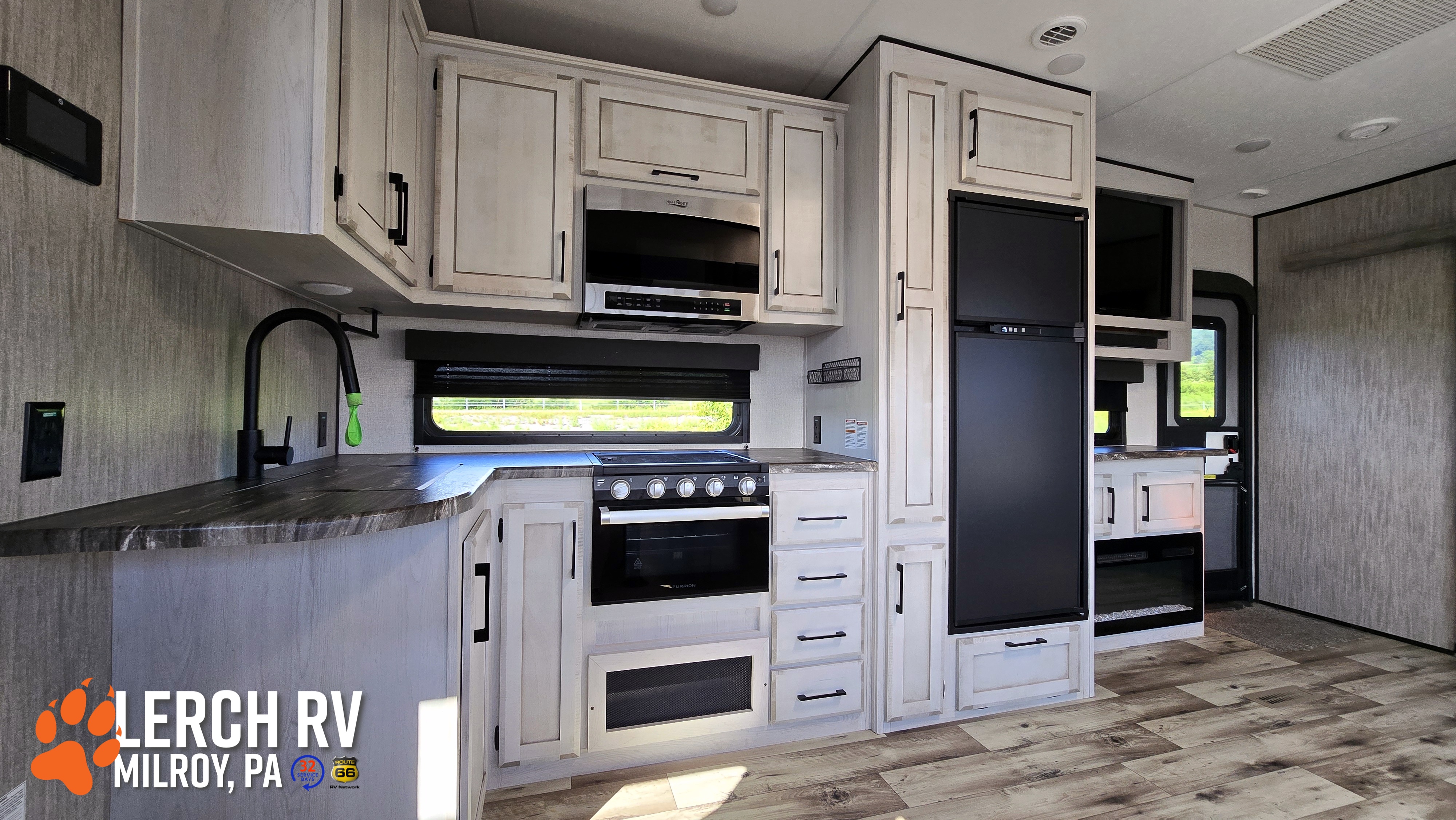2022 KZ RV Durango Half-Ton D274BHD - Image 17