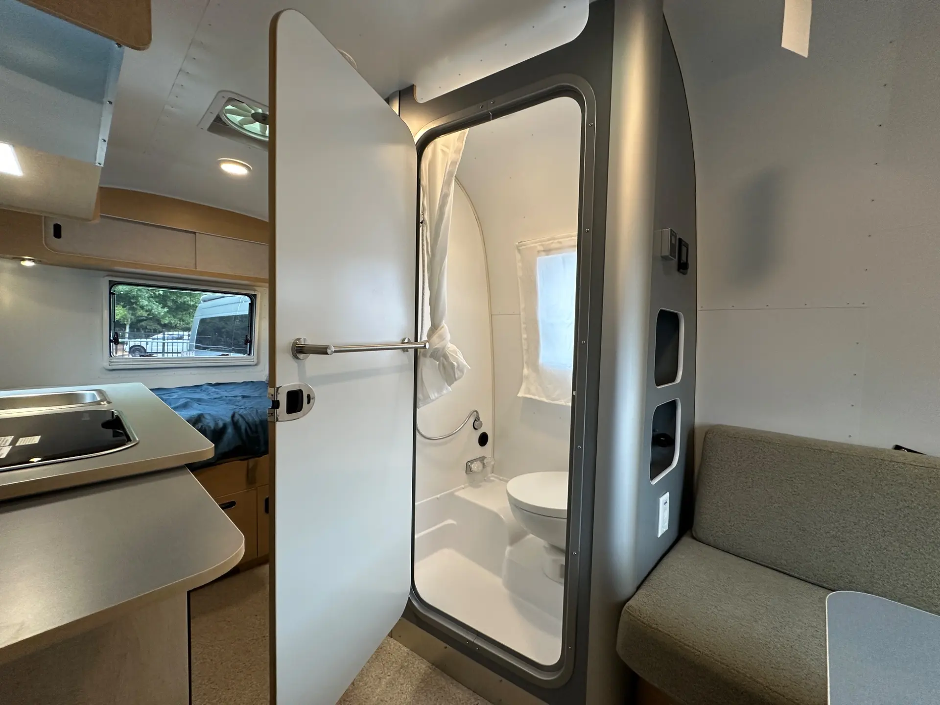 2027 Airstream World Traveler 17Rb - Image 22