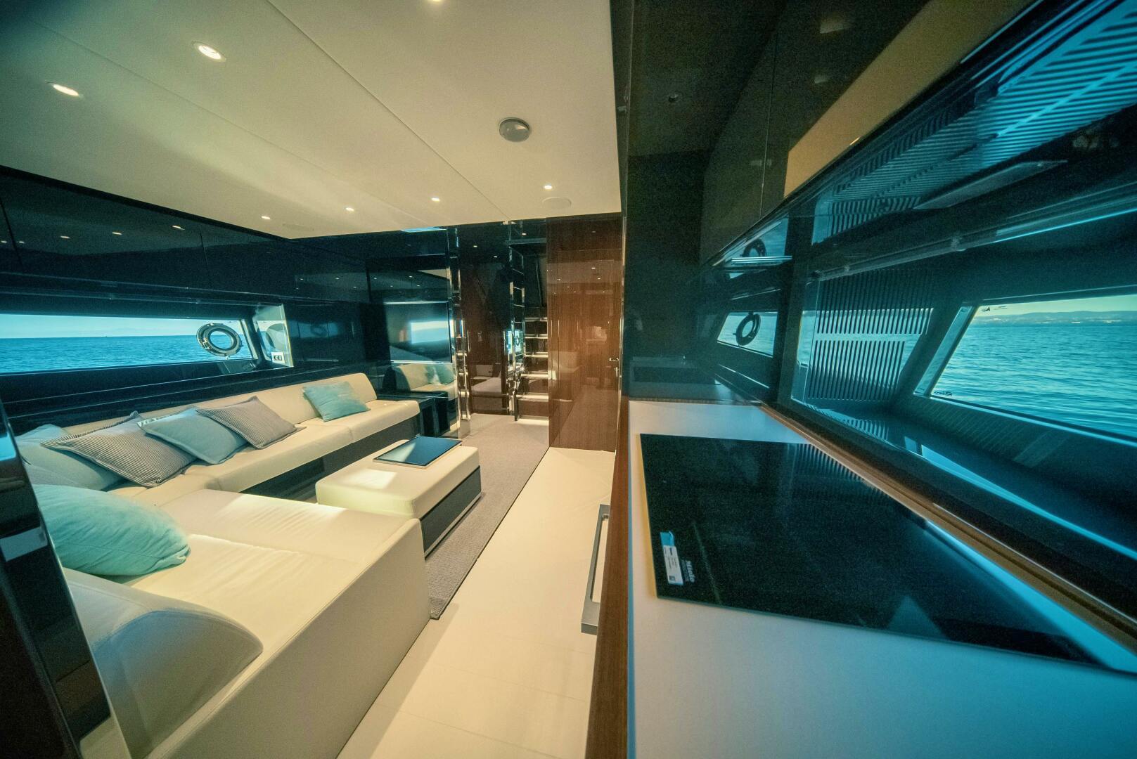 2023 Riva - Image 16