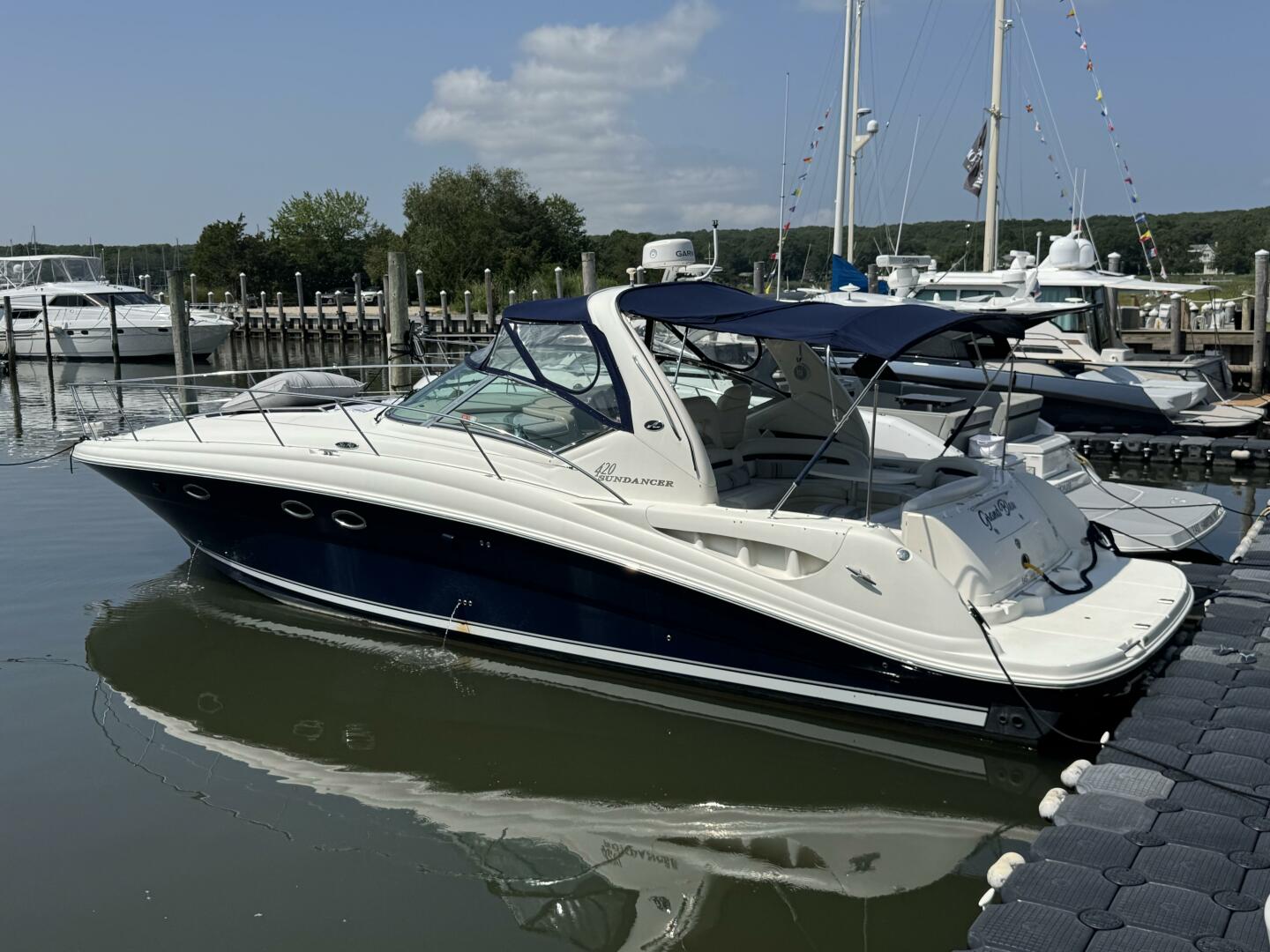 2003 Sea Ray 420 Sundancer - Image 2