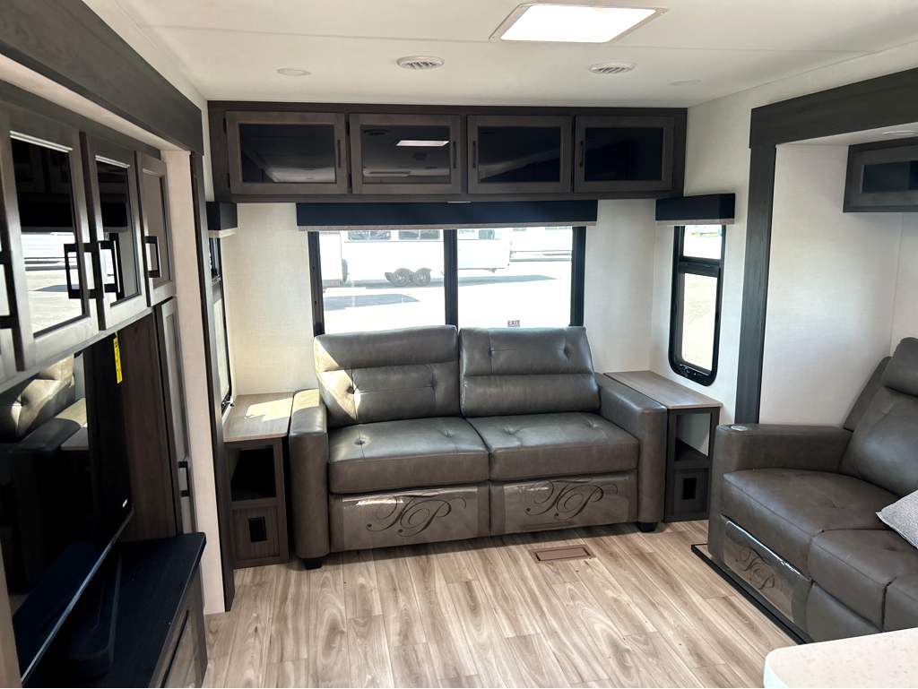 2026 VENTURE RV SPORTTREK 343VIK - Image 11