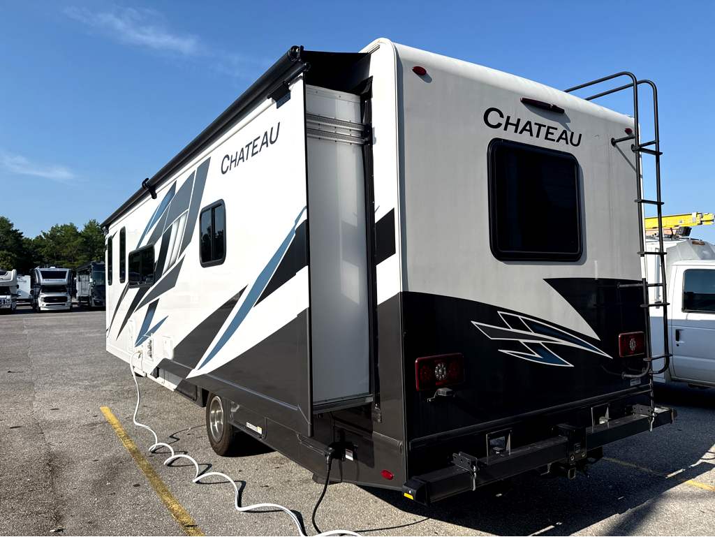 2024 THOR MOTOR COACH CHATEAU 31WV - Image 3