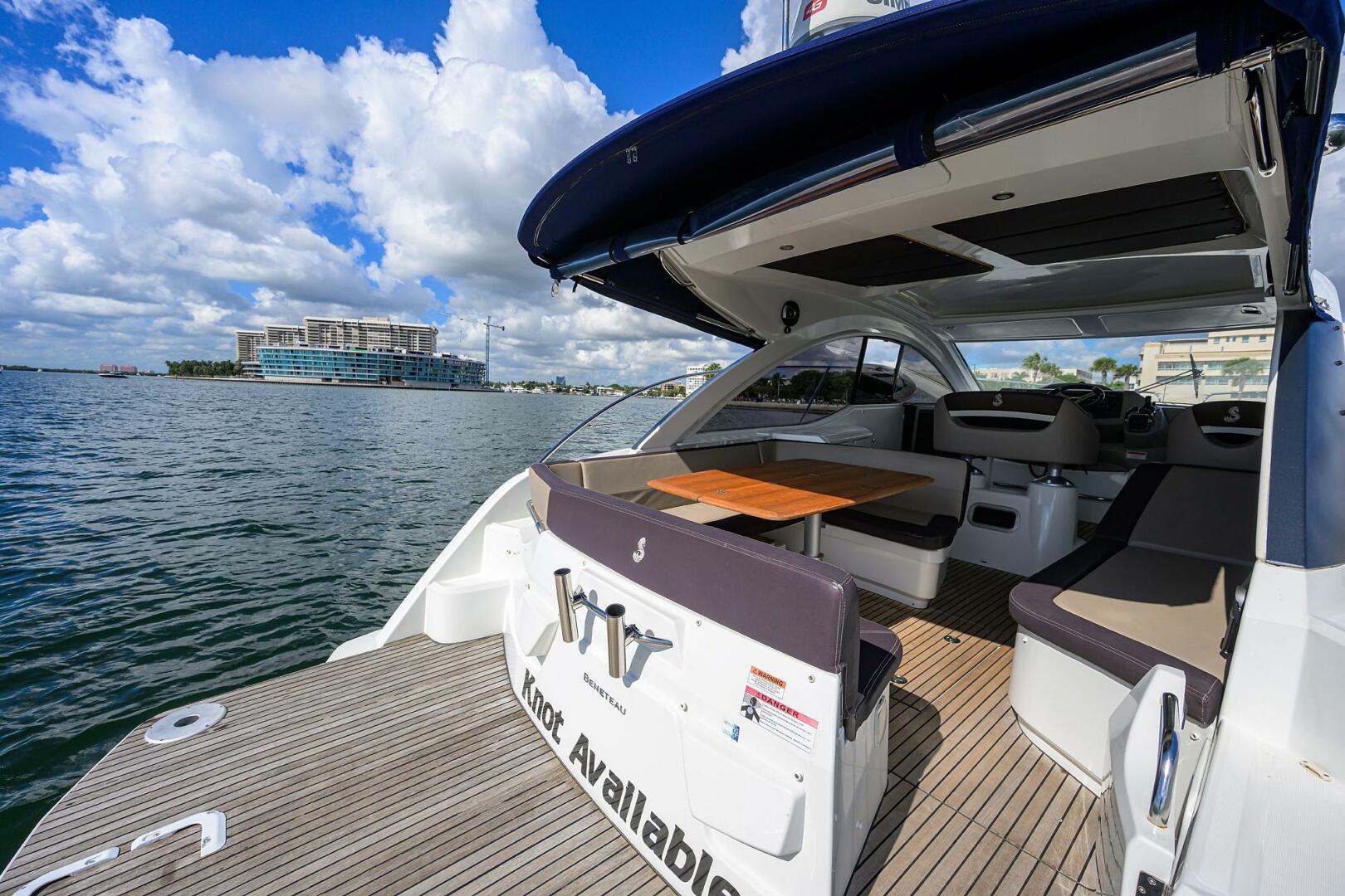 2003 Jupiter 31 Cuddy - Image 88