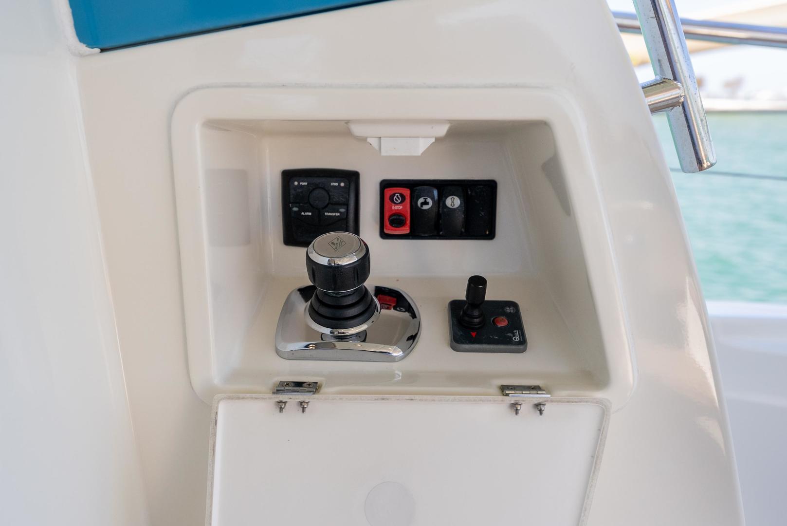 2016 Prestige 550 S - Image 15