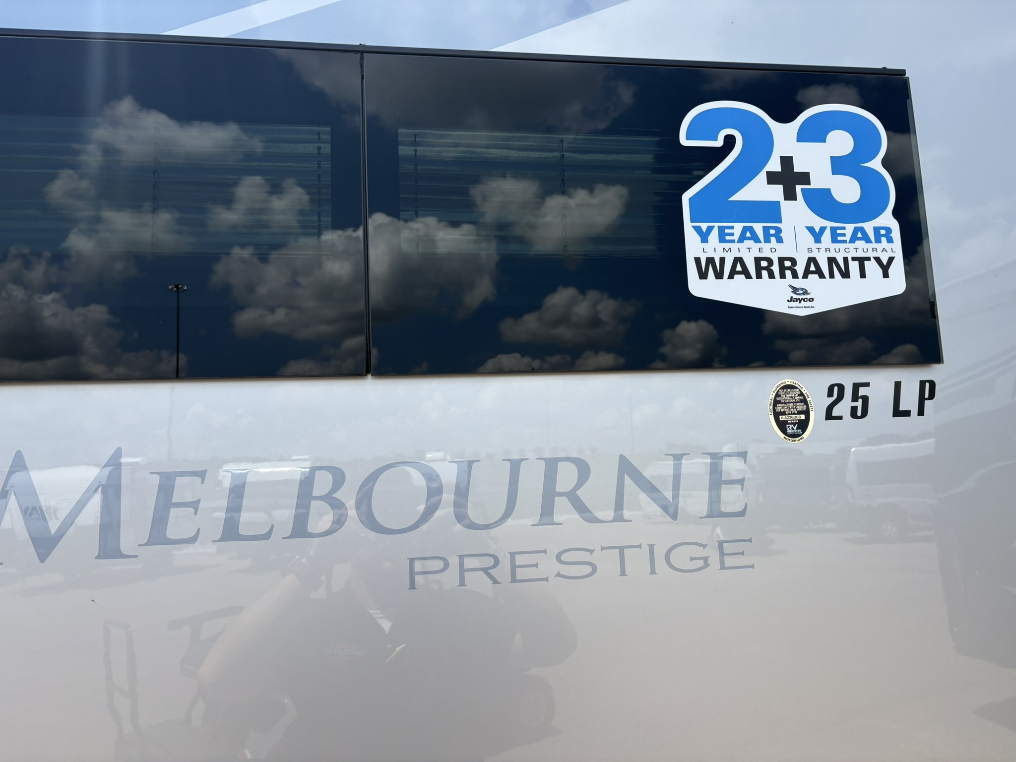 2027 JAYCO MELBOURNE PRESTIGE 25LP - Image 10