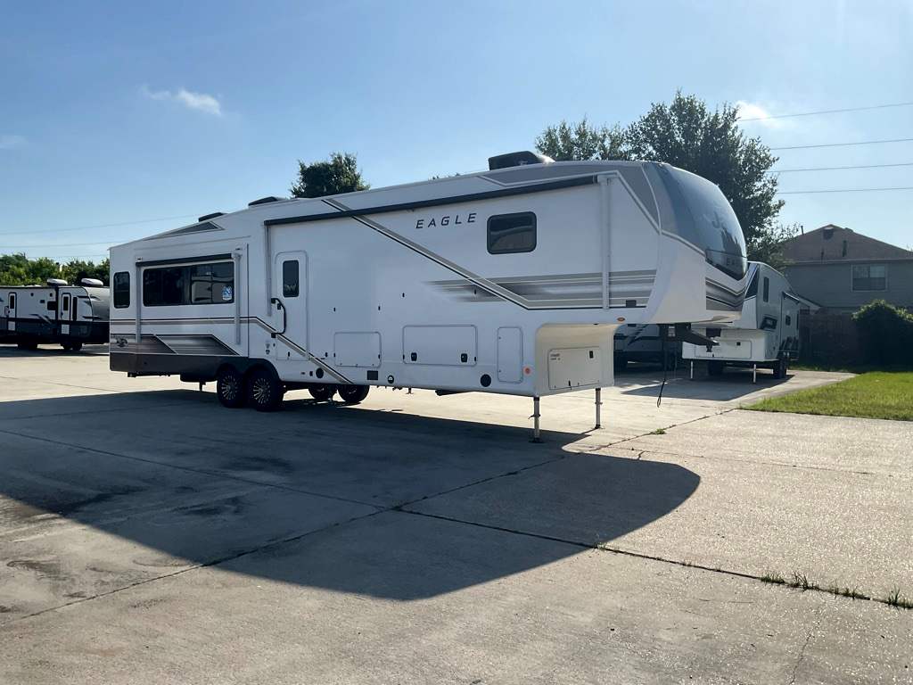 2027 JAYCO Eagle 355 MBQS - Image 4