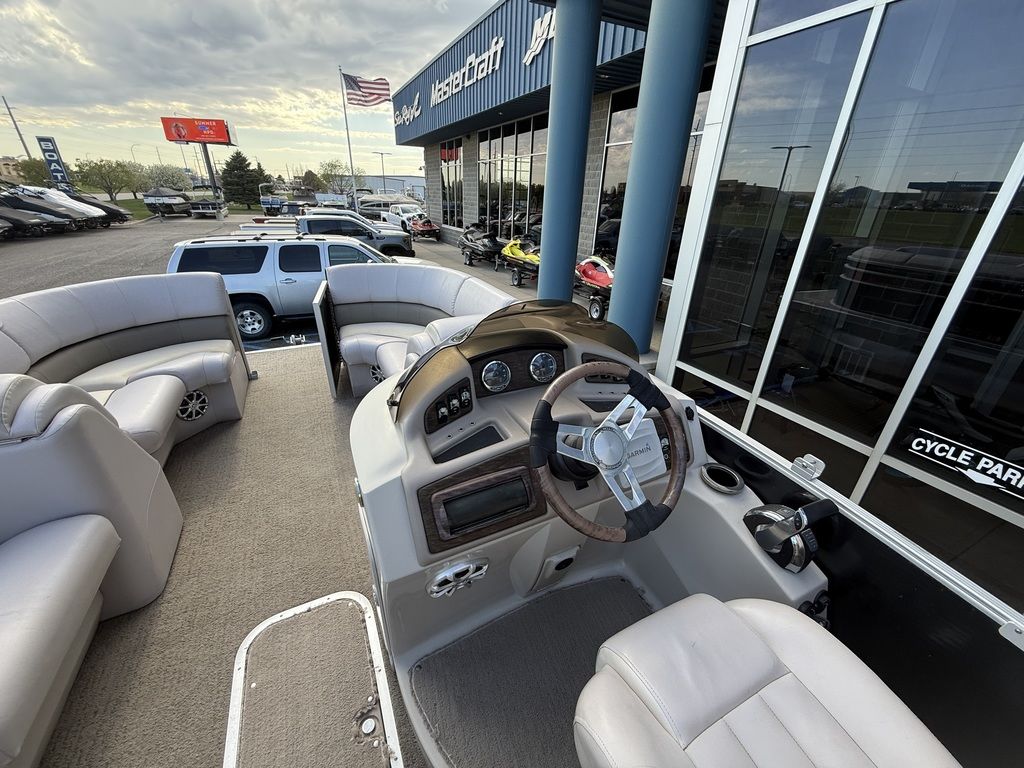 2015 Bennington 2250 GSR - Image 16
