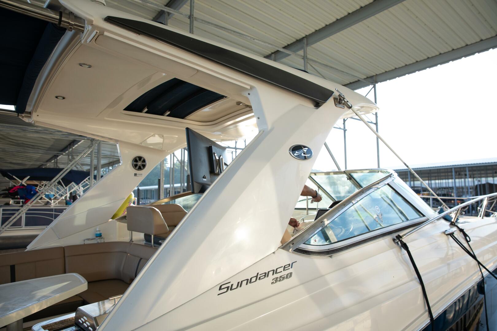 2016 Sea Ray Sundancer 350 - Image 39