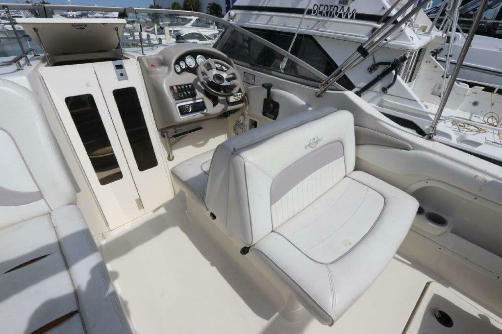 2006 Stingray 240 CS Base - Image 8
