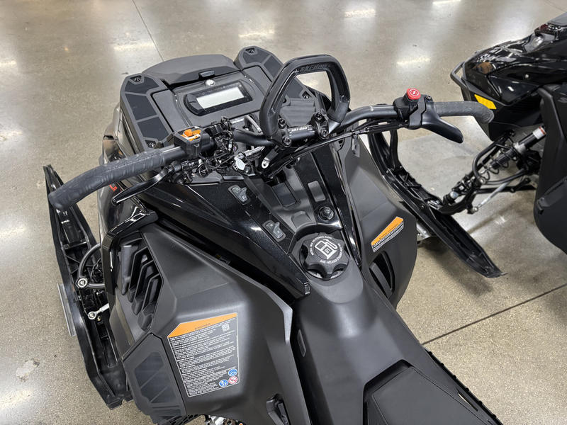 2026 Ski-Doo SUMMIT EDGE 850 HAC 165 - Image 2