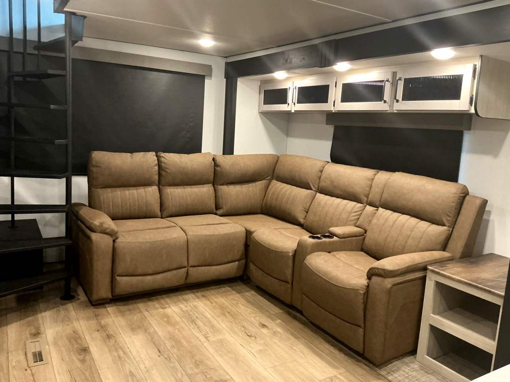 2026 PALOMINO 423LFT - Image 12