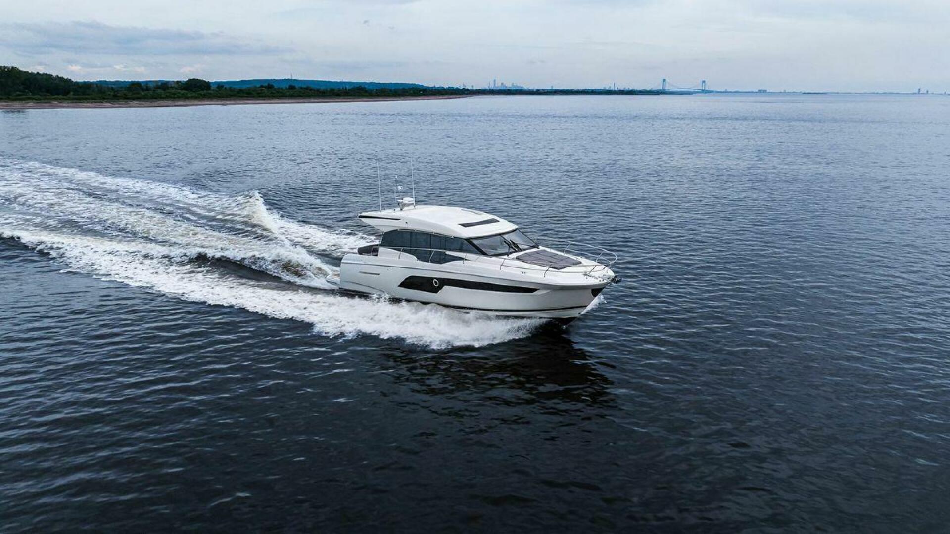 2022 Prestige 520S - Image 4