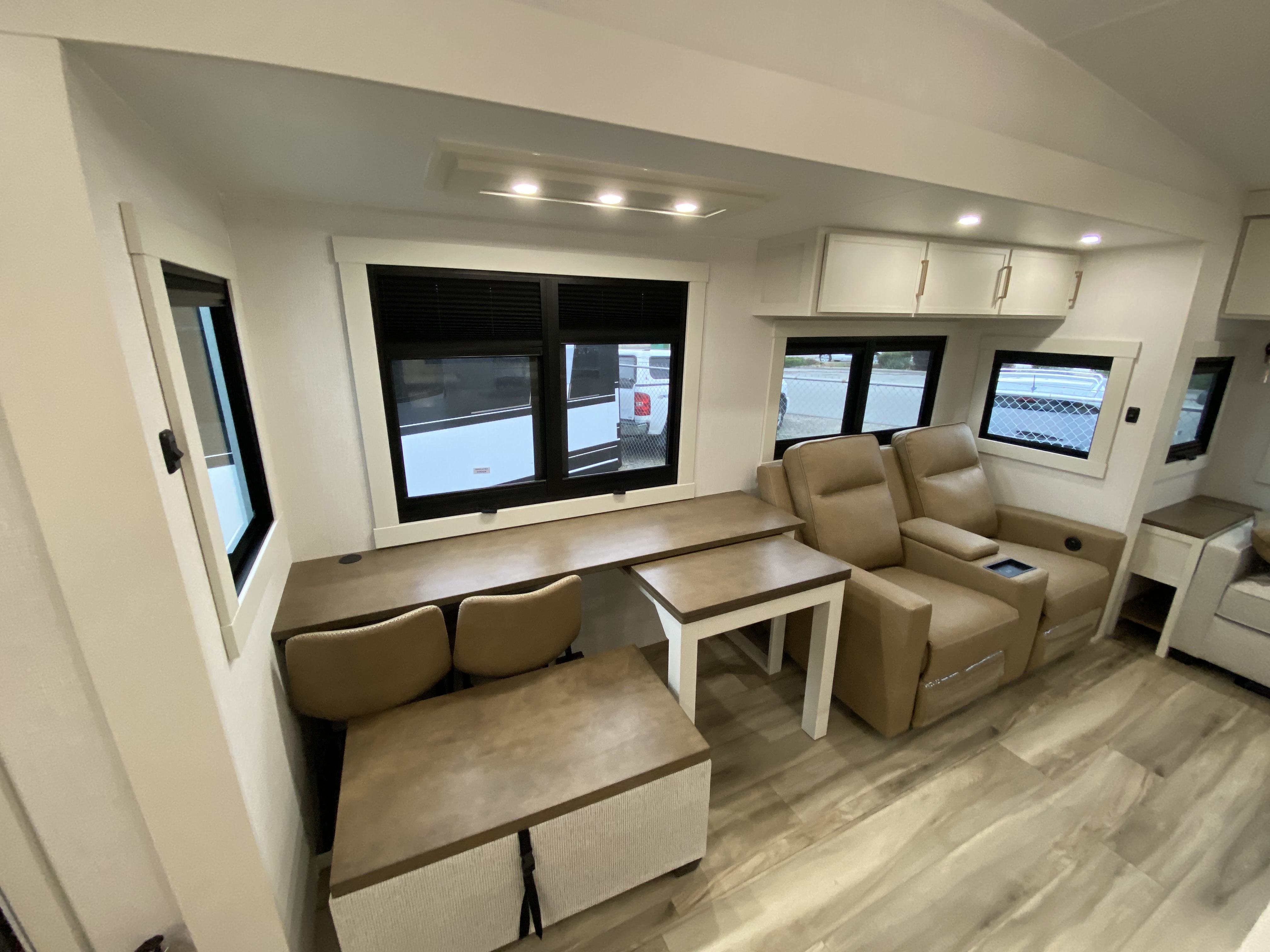 2027 Brinkley RV Model Z 3100 - Image 9