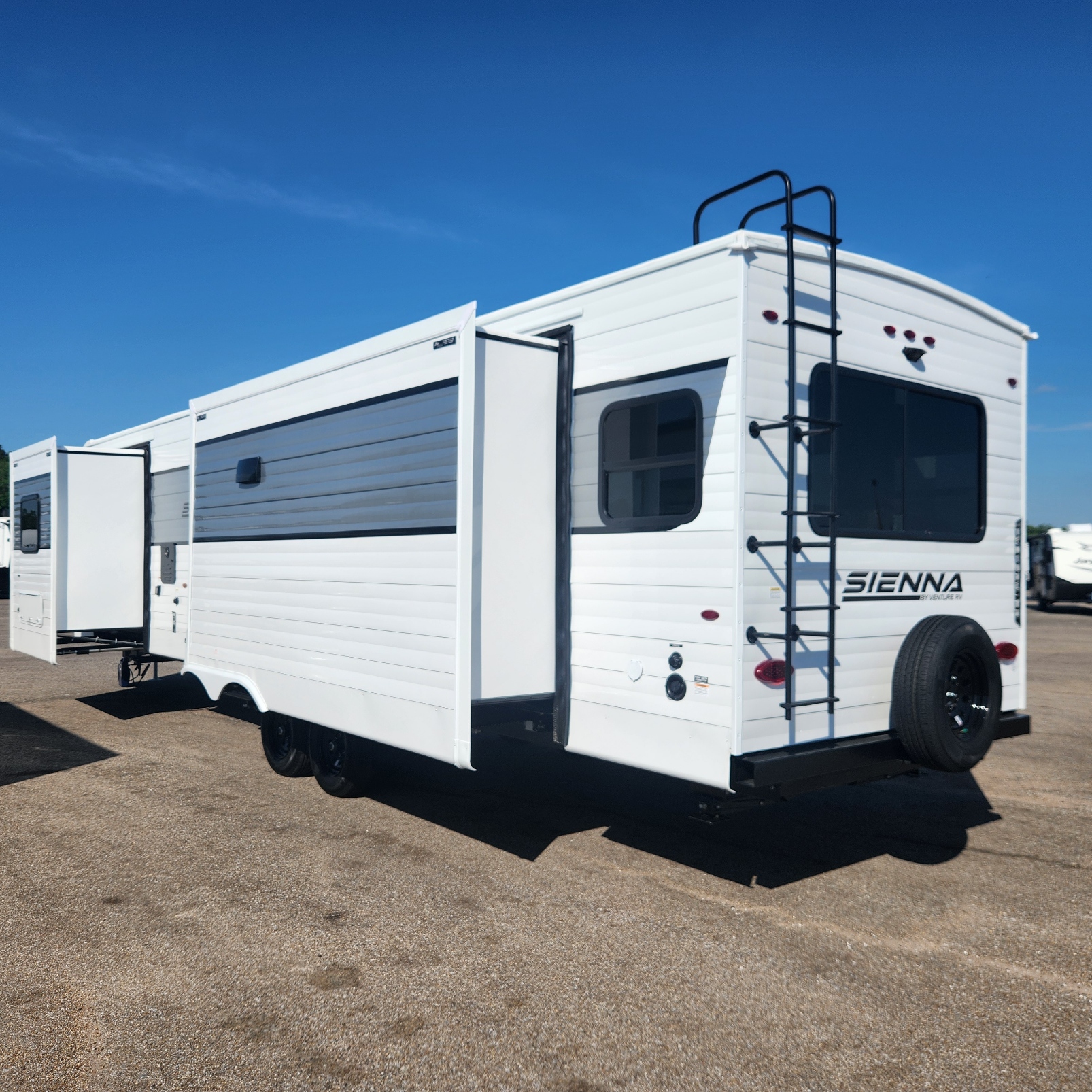 2026 VENTURE RV SIENNA 293VIK - Image 3