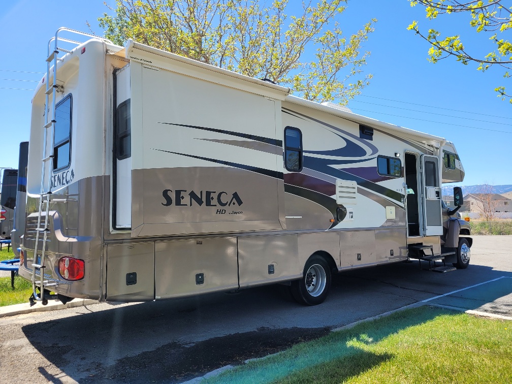 2006 Jayco Seneca HD 34 SS - Image 4